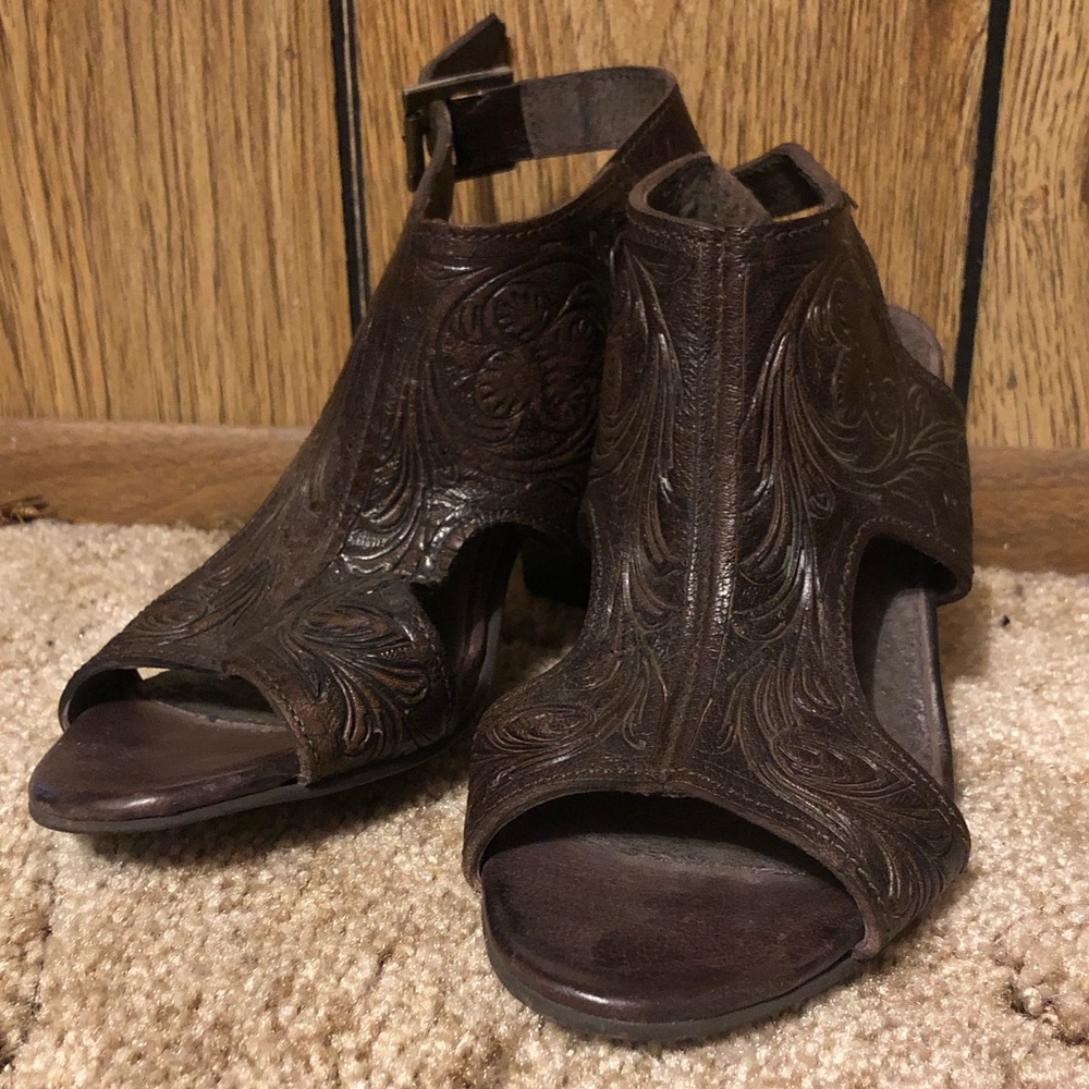 Roper heeled sandals